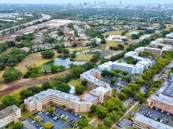 1201 NE 191st St, Unit G304, Miami, FL 33179