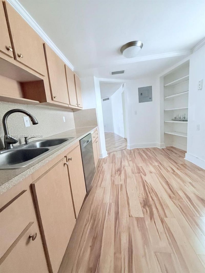 1201 NE 191st St, Unit G304, Miami, FL 33179 Photo