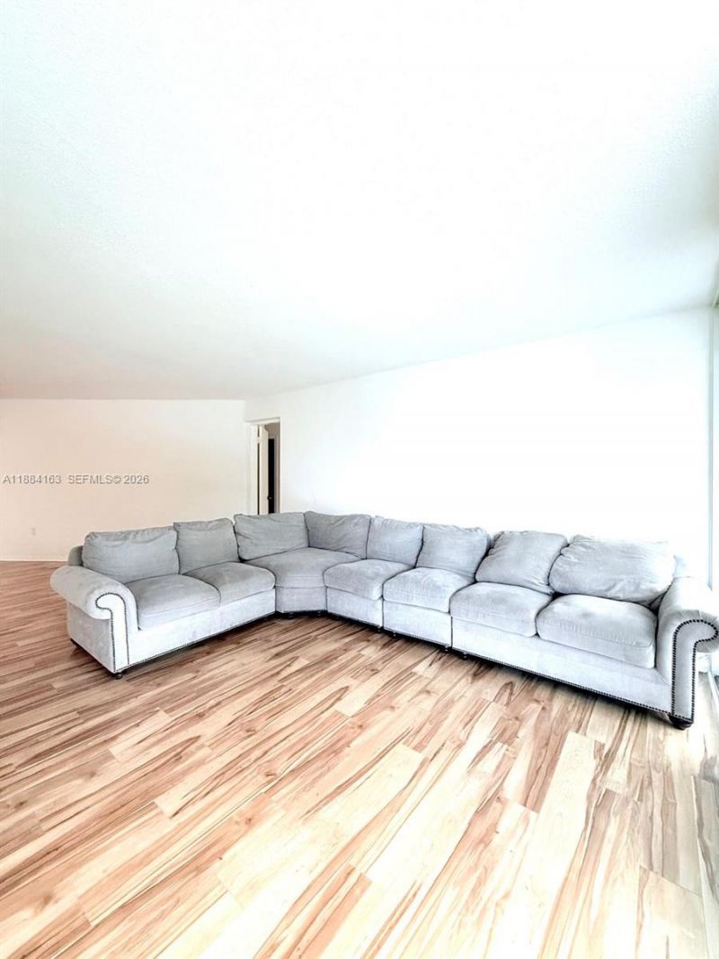 1201 NE 191st St, Unit G304, Miami, FL 33179 Photo