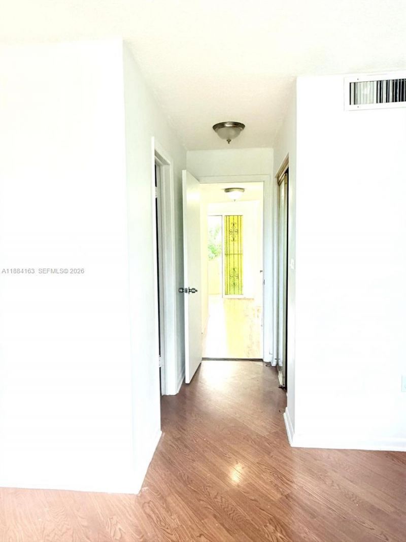 1201 NE 191st St, Unit G304, Miami, FL 33179 Photo