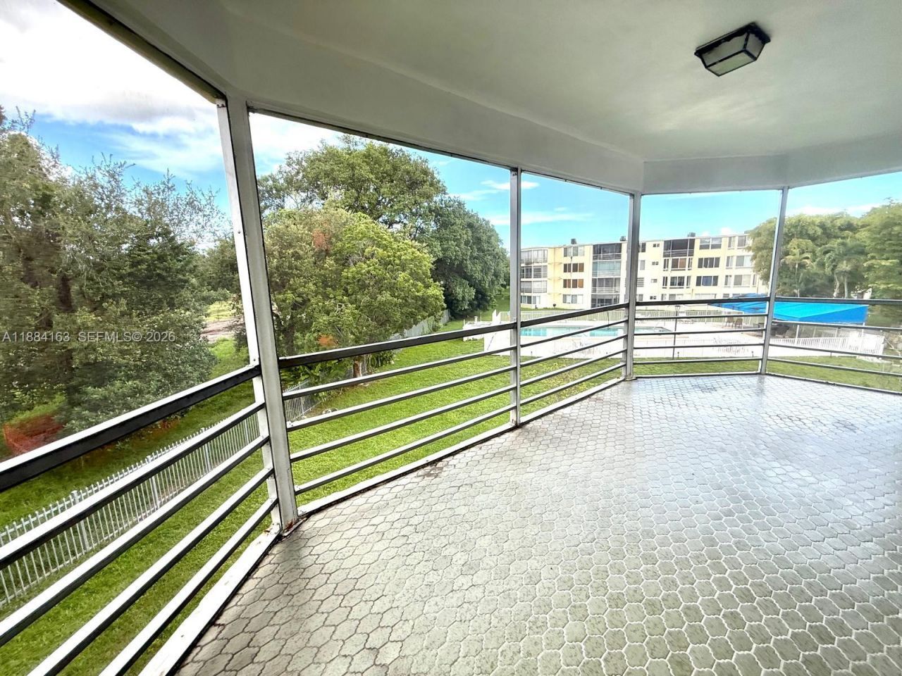 1201 NE 191st St, Unit G304, Miami, FL 33179 Photo