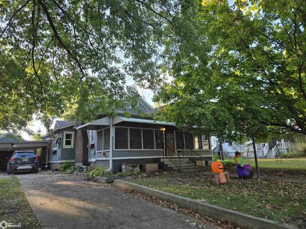 610 N Park Avenue, Centerville, IA 52544