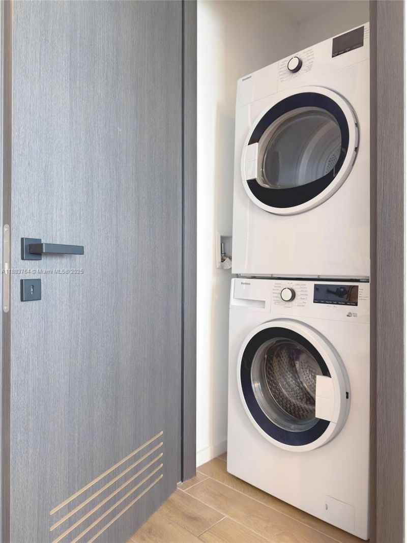 398 NE 5th St, Unit 2410, Miami, FL 33132 Photo