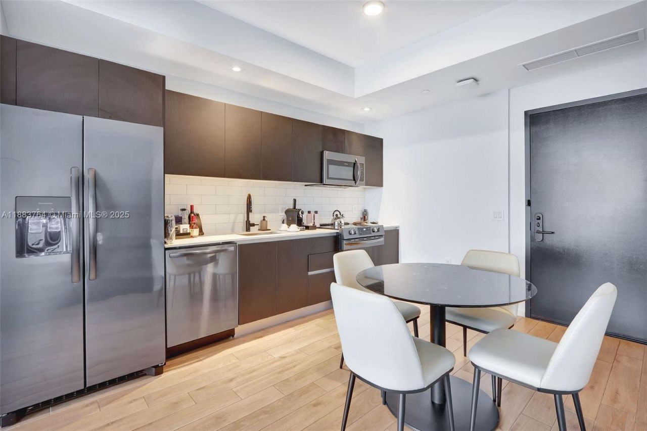 398 NE 5th St, Unit 2410, Miami, FL 33132 Photo