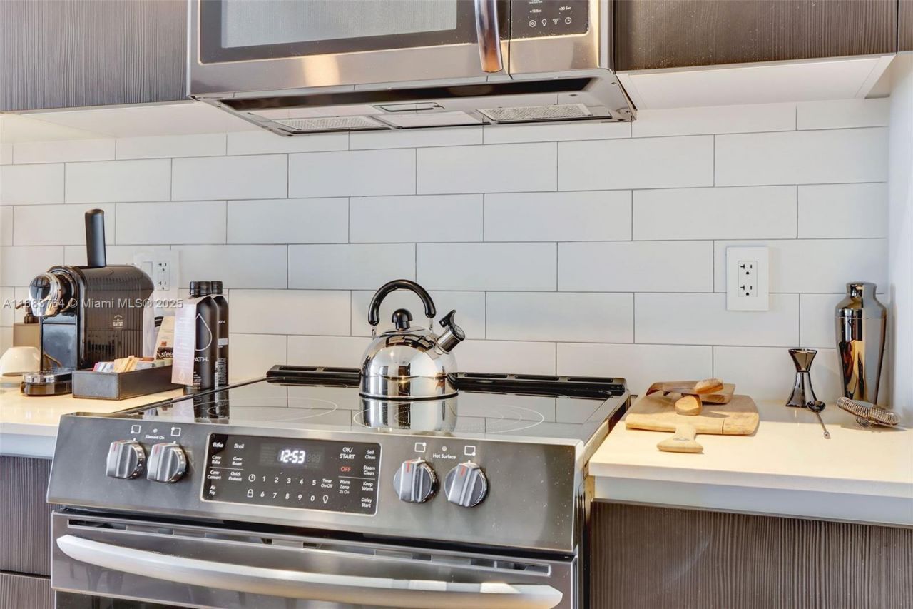 398 NE 5th St, Unit 2410, Miami, FL 33132 Photo