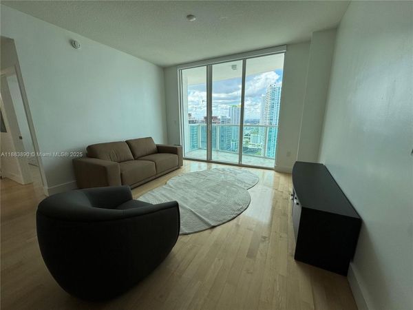 31 SE 5th St, Unit 3817, Miami, FL 33131