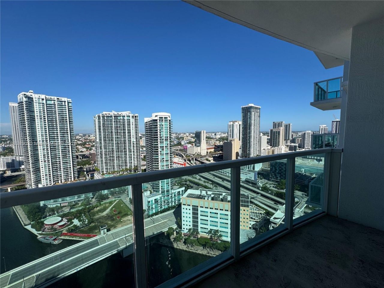 31 SE 5th St, Unit 3817, Miami, FL 33131 Photo