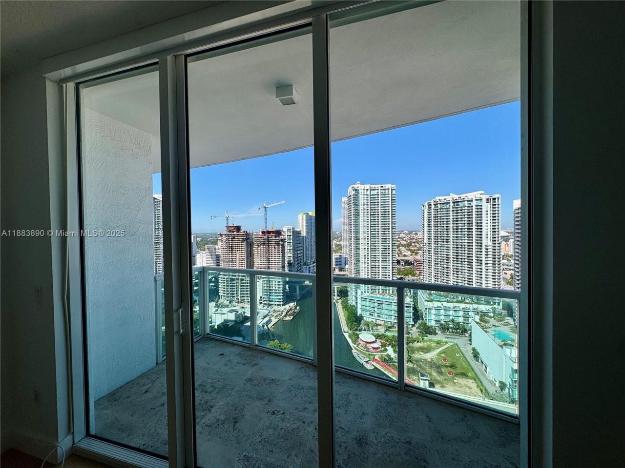 31 SE 5th St, Unit 3817, Miami, FL 33131 Photo