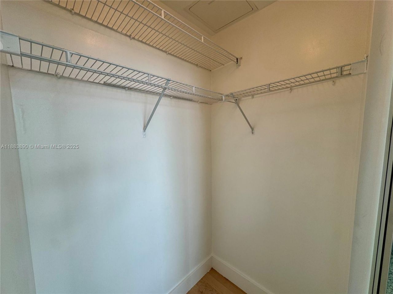 31 SE 5th St, Unit 3817, Miami, FL 33131 Photo