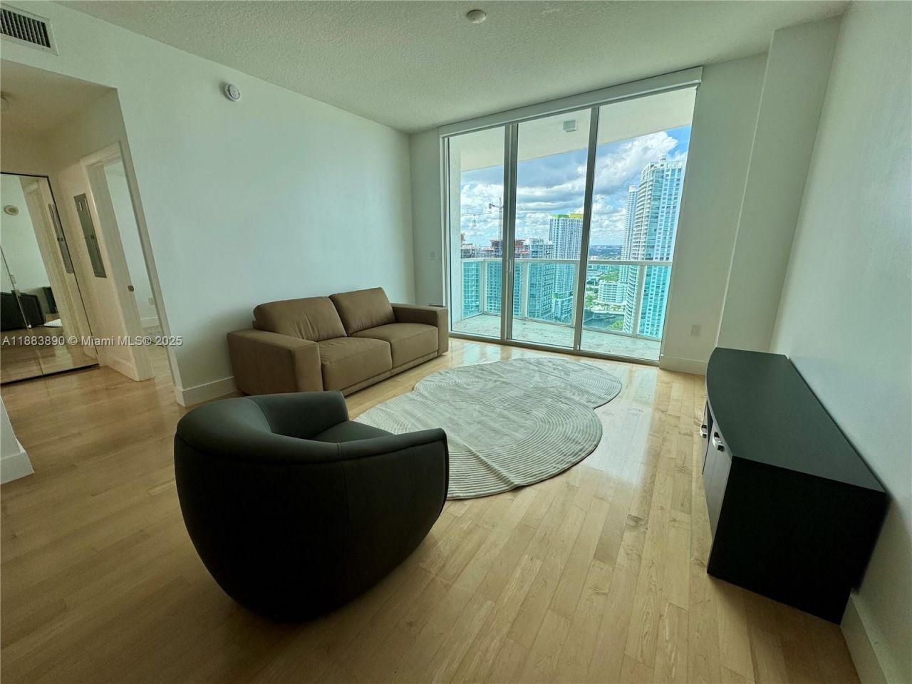 31 SE 5th St, Unit 3817, Miami, FL 33131 Photo