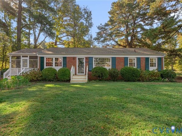 310 E Gwynnfield Road, Tappahannock, VA 22560