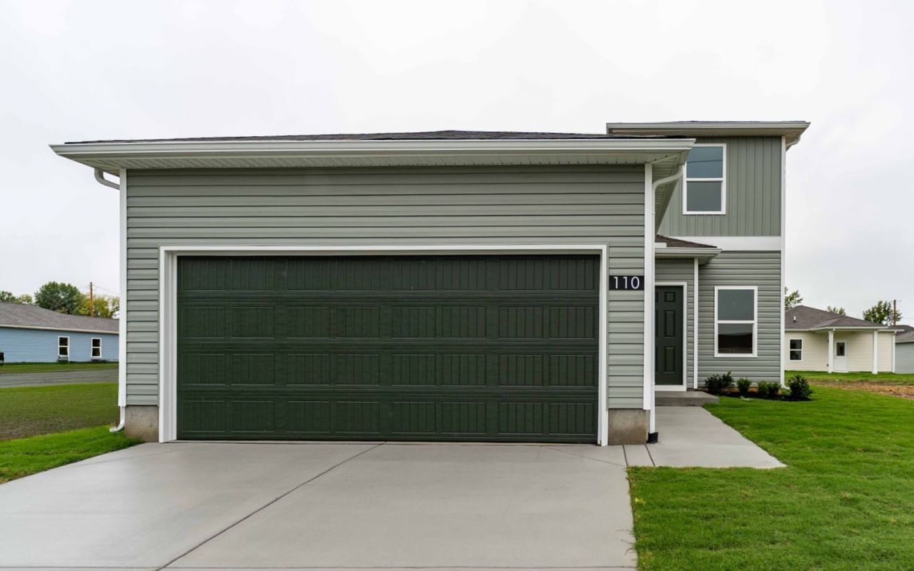 216 Stonehenge Circle , Manchester, TN 37355 Main Photo