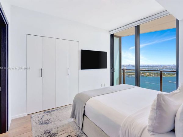 398 NE 5th St, Unit 1910, Miami, FL 33132