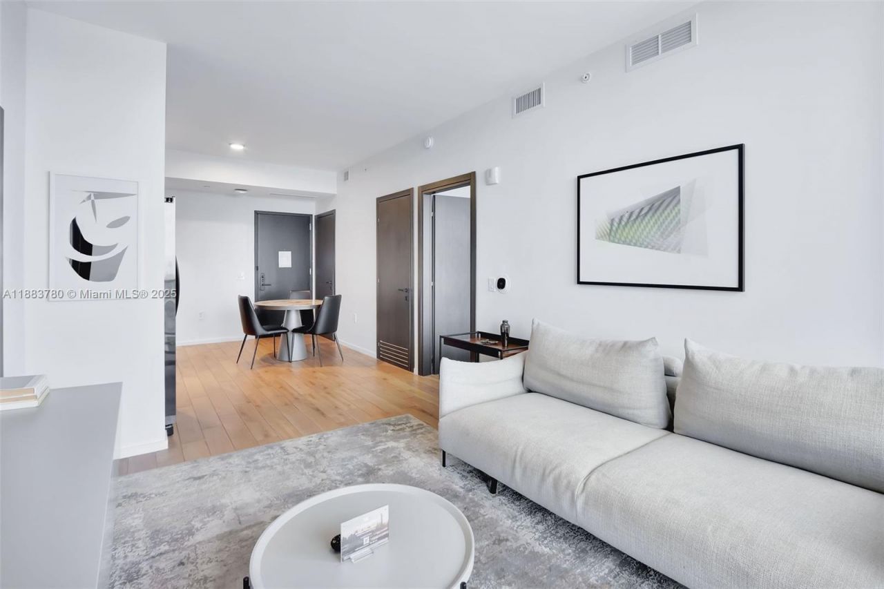398 NE 5th St, Unit 1910, Miami, FL 33132 Photo