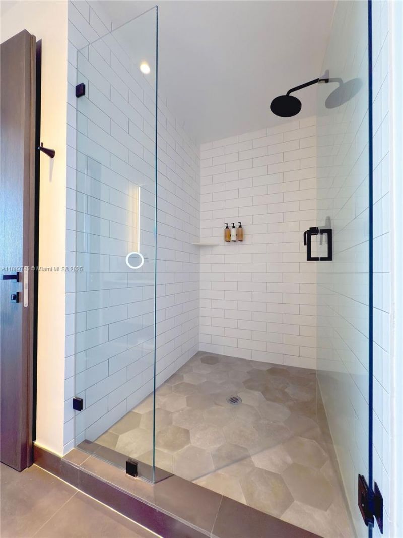 398 NE 5th St, Unit 1910, Miami, FL 33132 Photo