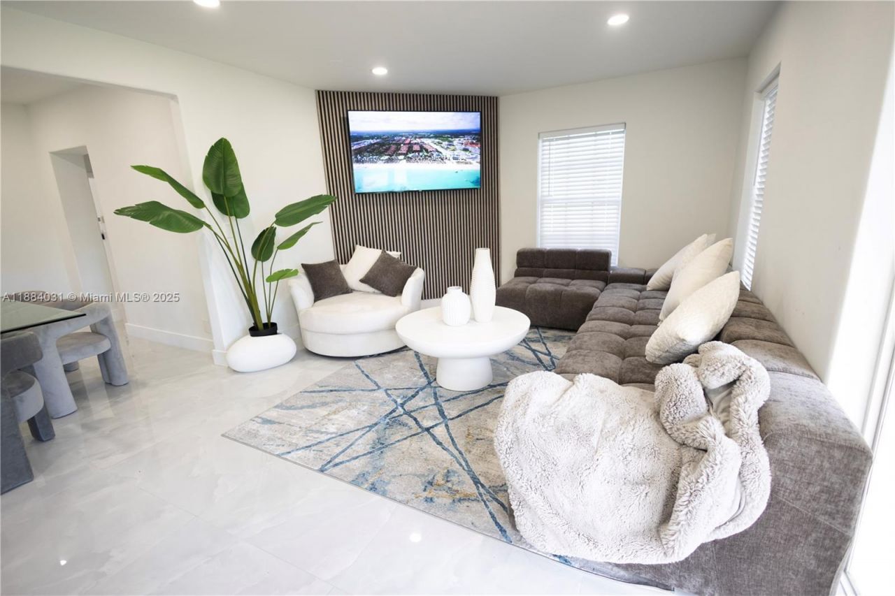 1435 Grant St, Unit na, Hollywood, FL 33020 Photo