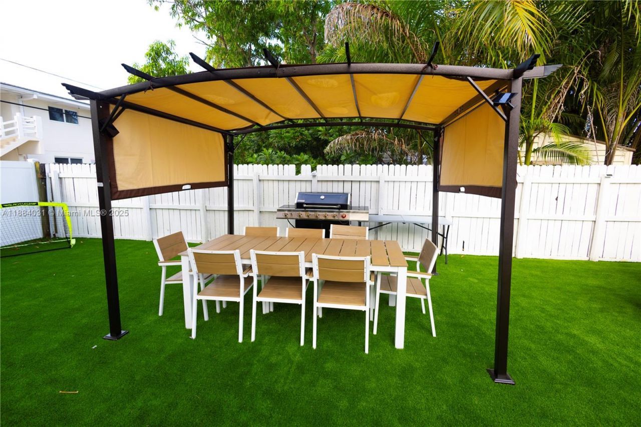 1435 Grant St, Unit na, Hollywood, FL 33020 Photo