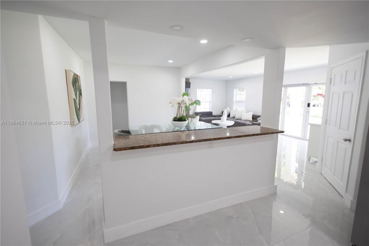 1435 Grant St, Unit na, Hollywood, FL 33020 Photo