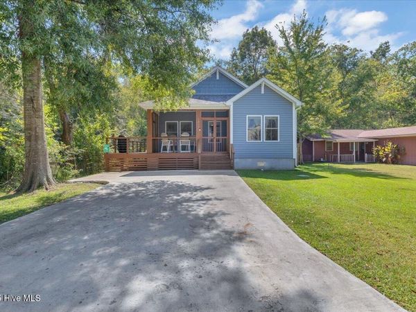 3412 Waccamaw Shores Road, Lake Waccamaw, NC 28450