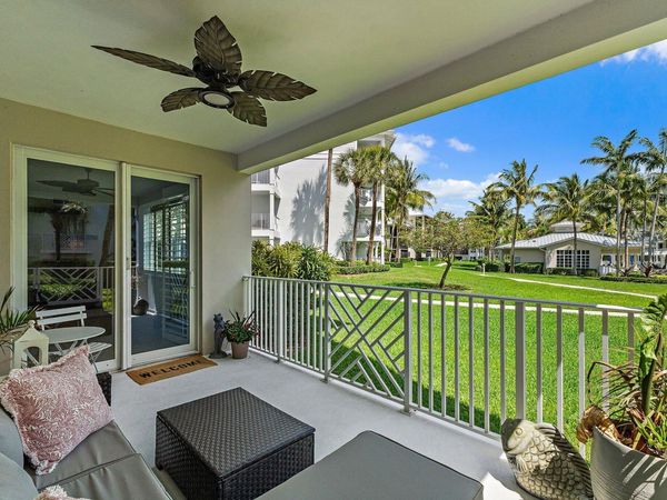 411 Bay Colony Drive N, Unit & Slip #32, Juno Beach, FL 33408