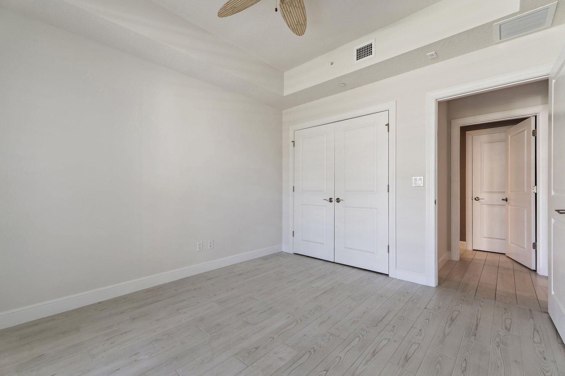 411 Bay Colony Drive N, Unit & Slip, Juno Beach, FL 33408 Photo