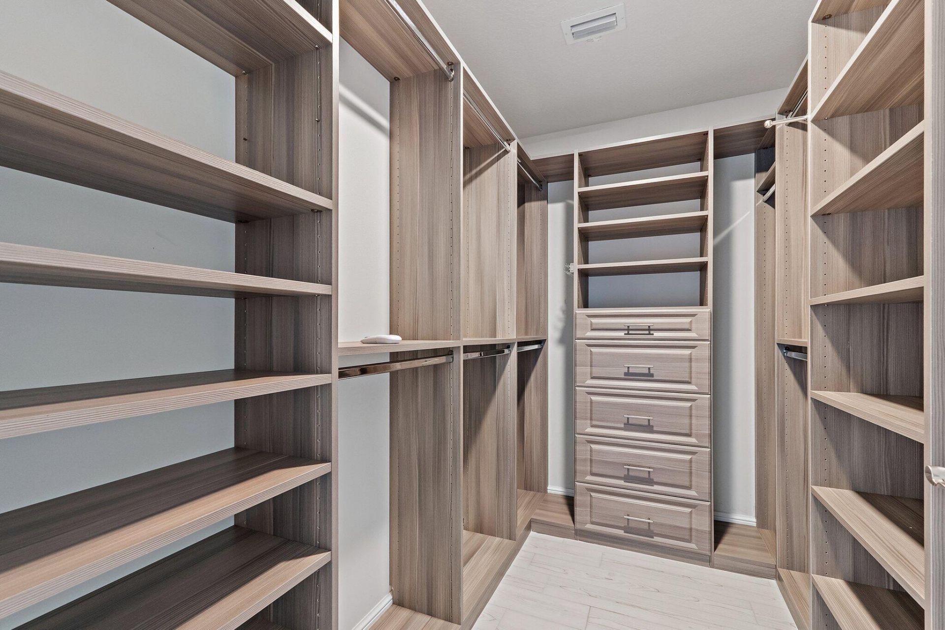 411 Bay Colony Drive N, Unit & Slip, Juno Beach, FL 33408 Photo