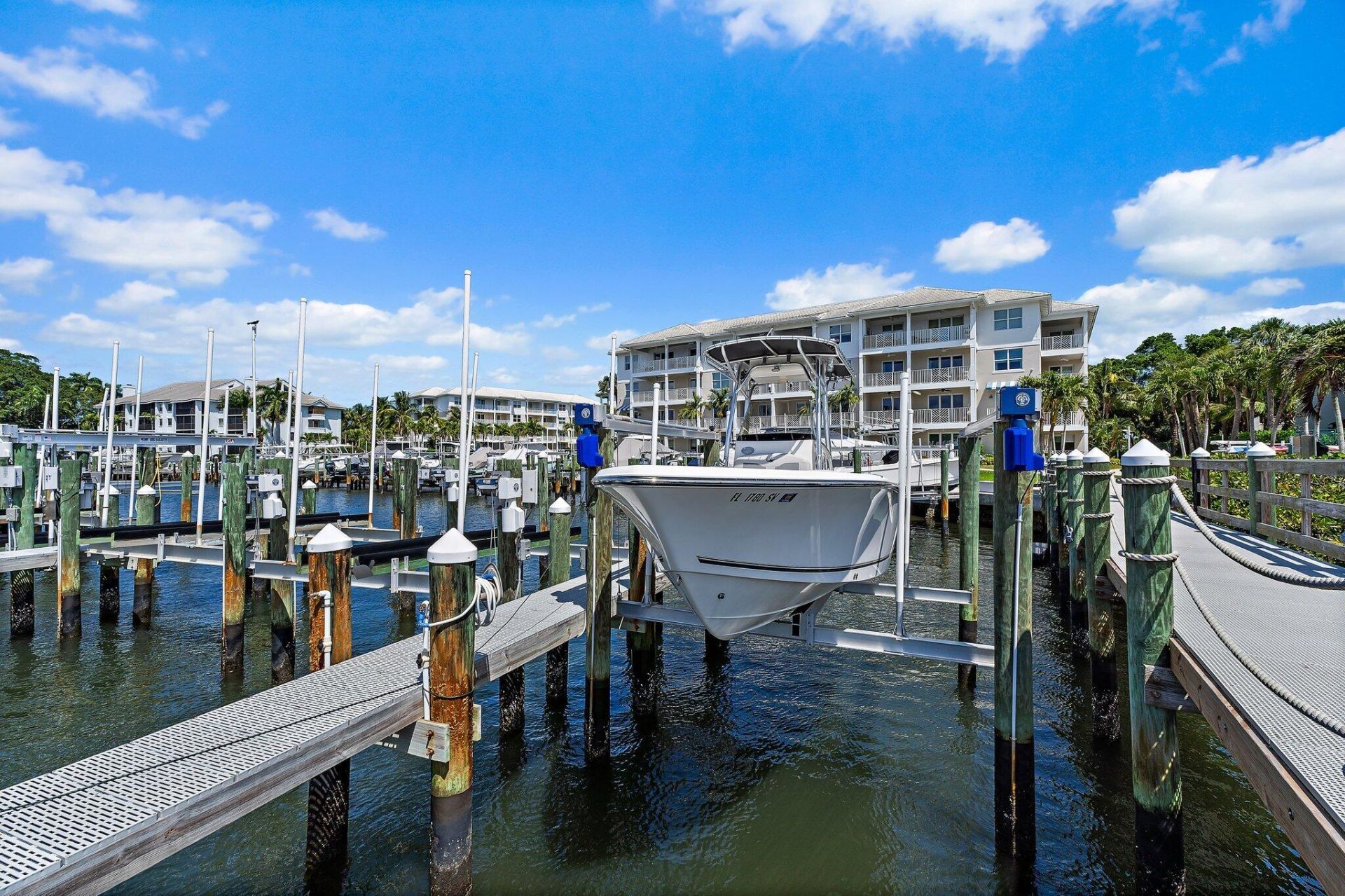 411 Bay Colony Drive N, Unit & Slip #32, Juno Beach, FL 33408 Photo