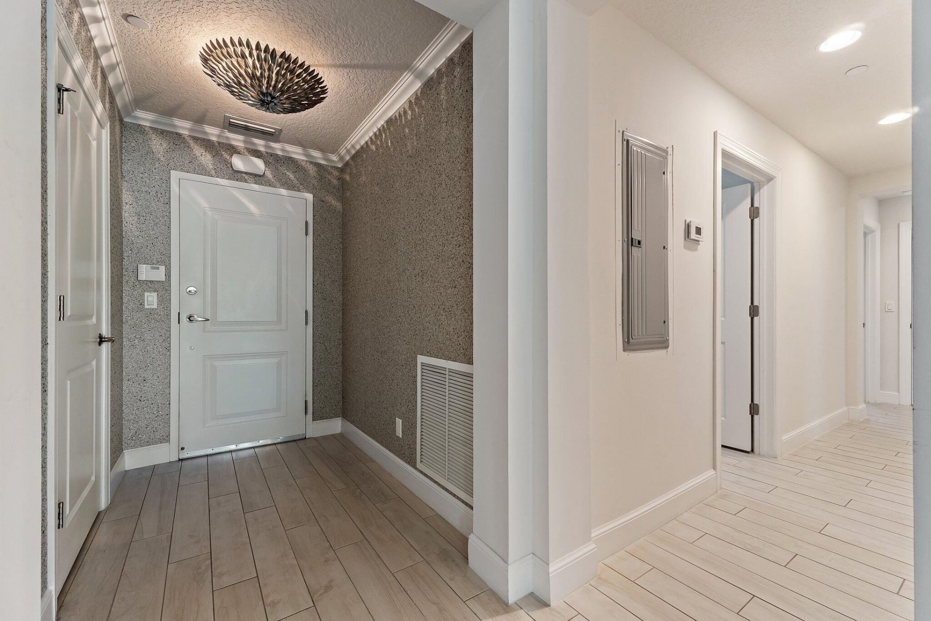 411 Bay Colony Drive N, Unit & Slip #32, Juno Beach, FL 33408 Photo