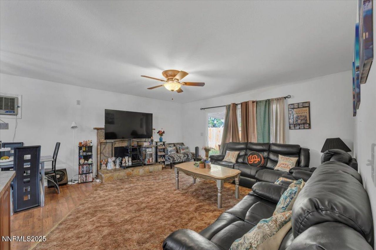 370 O'brien Way, Sparks, NV 89431 Photo