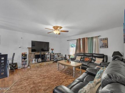 370 O'brien Way, Sparks, NV 89431 Photo