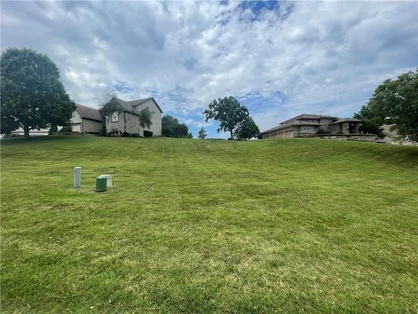 6532 Claret Street, Parkville, MO 64152