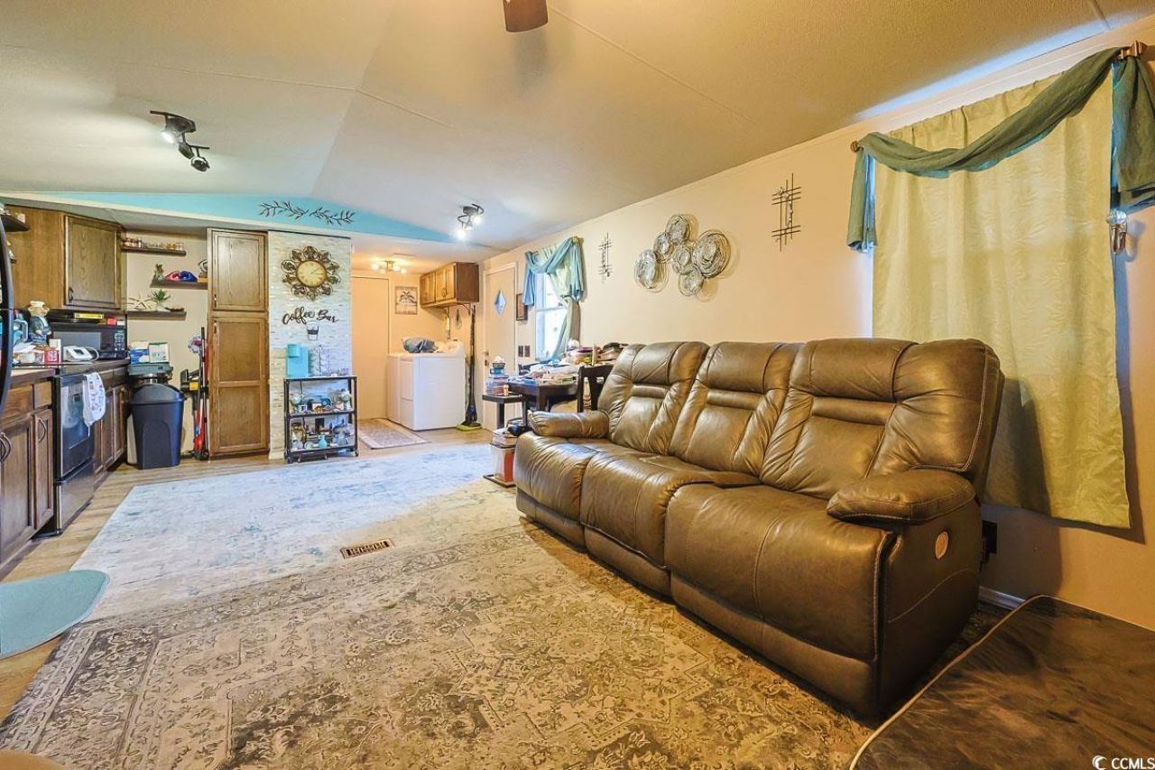 221 New River Rd. Photo 4