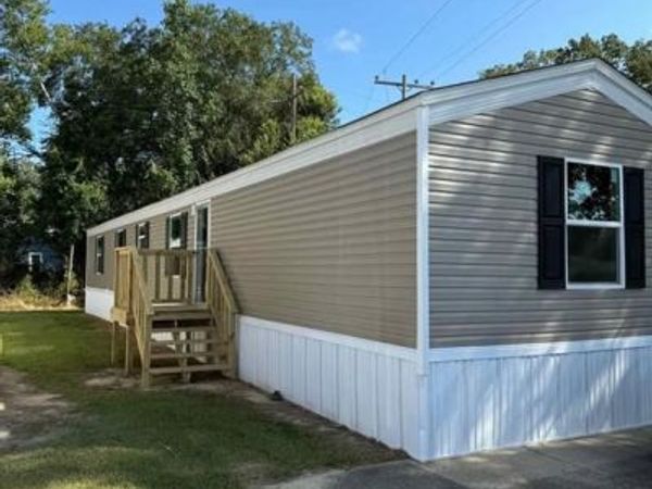 9477 LANSDOWNE Road, Central, LA 70818