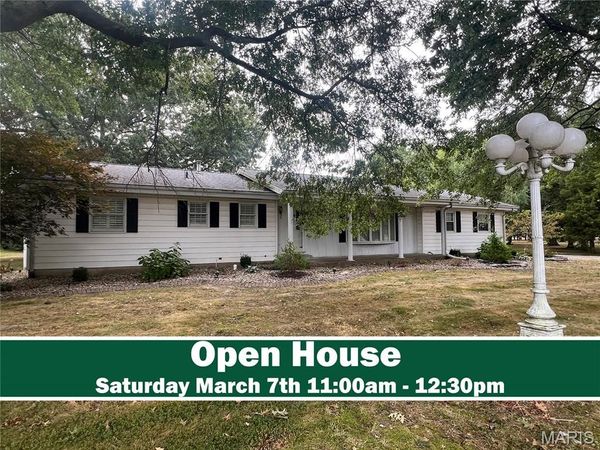 816 S Wood Street, Staunton, IL 62088