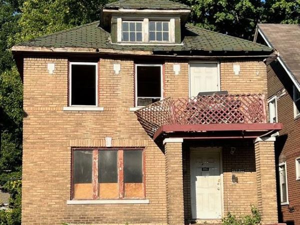 16309 Log Cabin Street, Highland Park, MI 48203