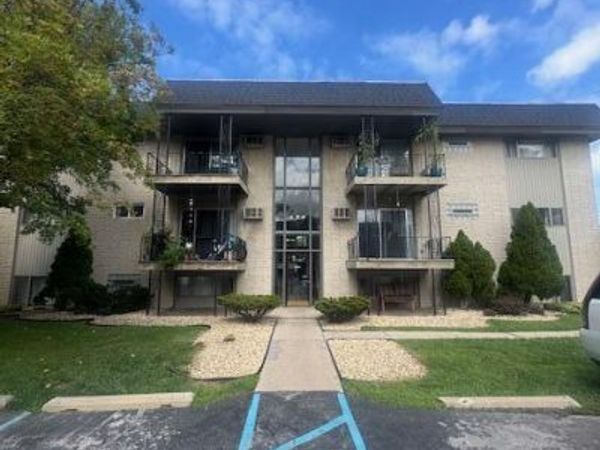 1101 Jefferson Avenue, Unit 6, Chesterton, IN 46304