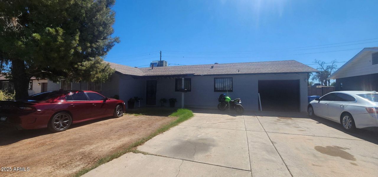 5525 W Glenrosa Avenue, Phoenix, AZ 85031 Main Photo