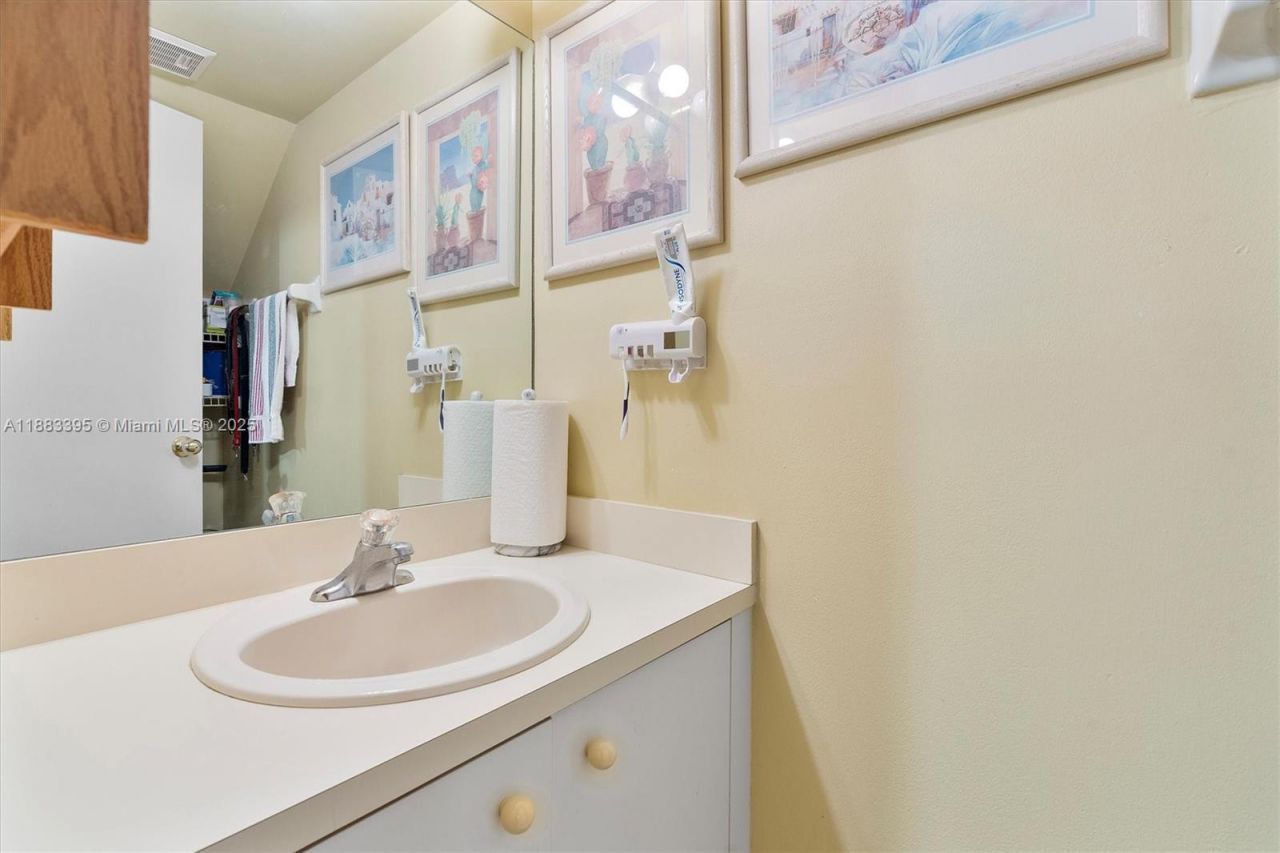 4347 SW 70th Ter, Davie, FL 33314 Photo