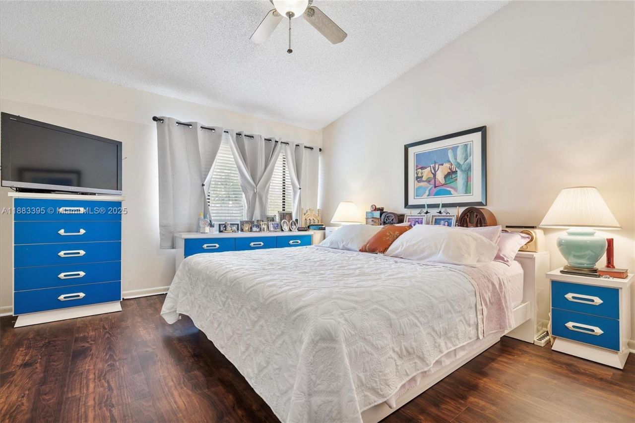 4347 SW 70th Ter, Davie, FL 33314 Photo