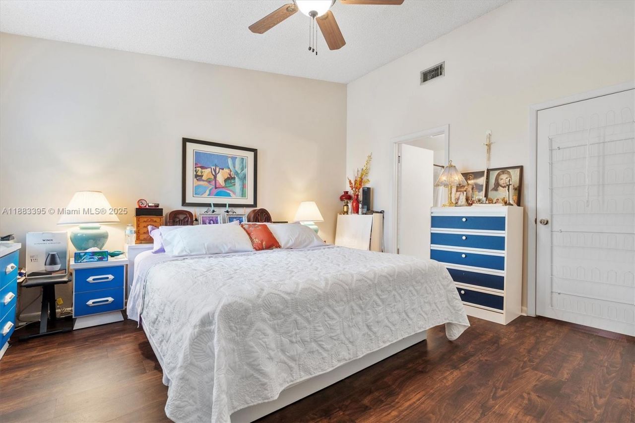 4347 SW 70th Ter, Davie, FL 33314 Photo