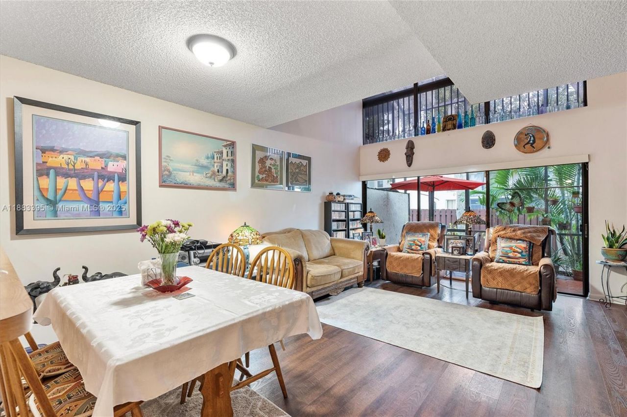 4347 SW 70th Ter, Davie, FL 33314 Photo