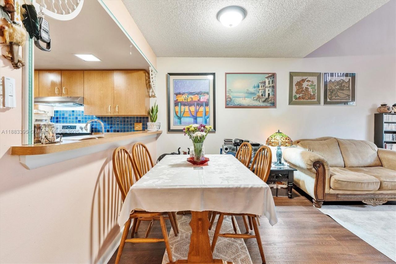 4347 SW 70th Ter, Davie, FL 33314 Photo