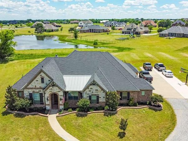 44 Mirror Lakes Court, Gunter, TX 75058