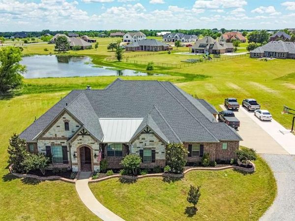 44 Mirror Lakes Court, Gunter, TX 75058