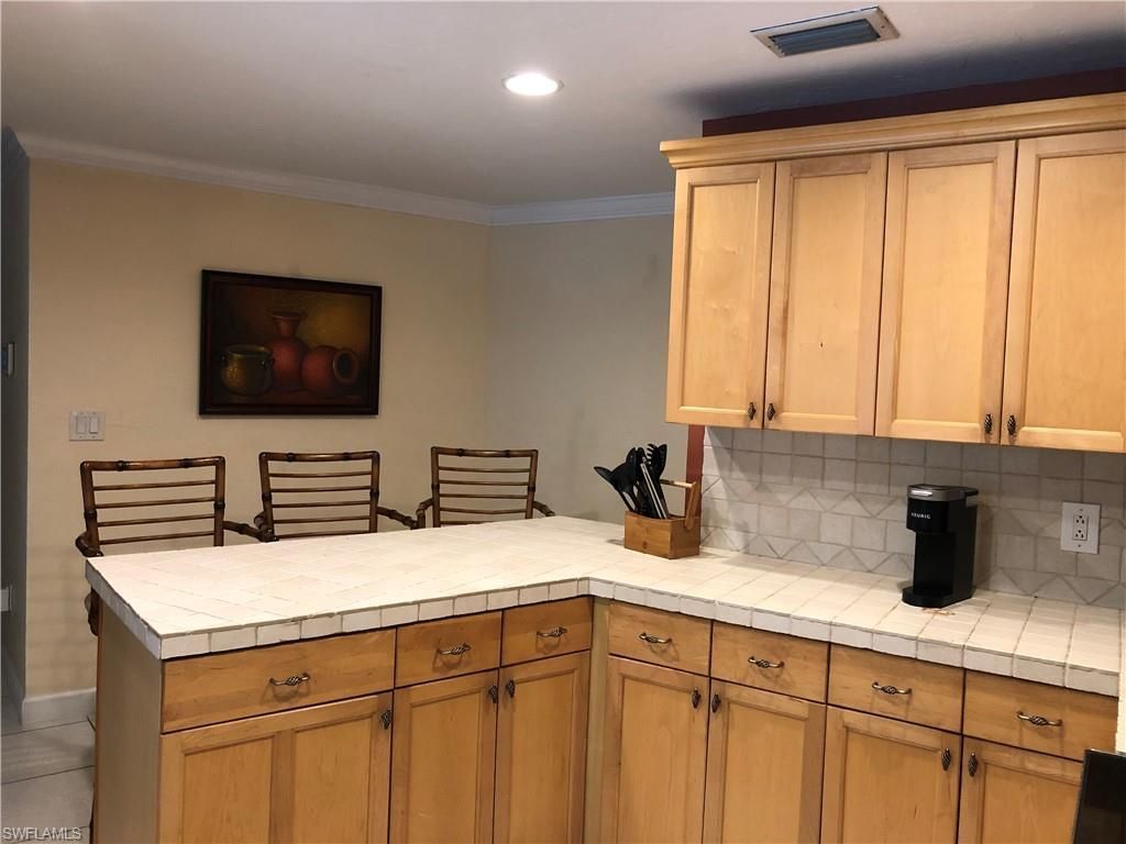 550 Forest Hills Blvd, Naples, FL 34113 Photo