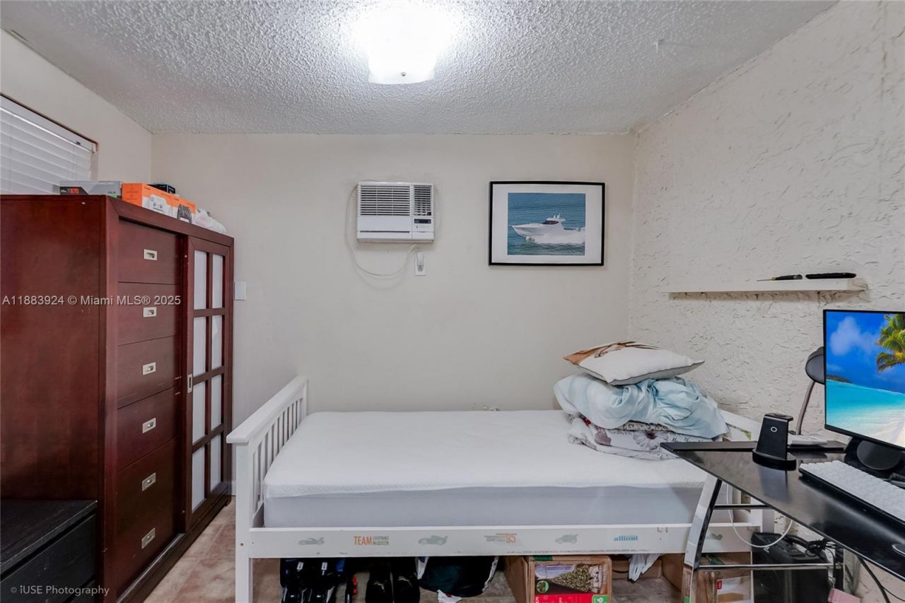 11621 SW 7th Ter, Sweetwater, FL 33174 Photo