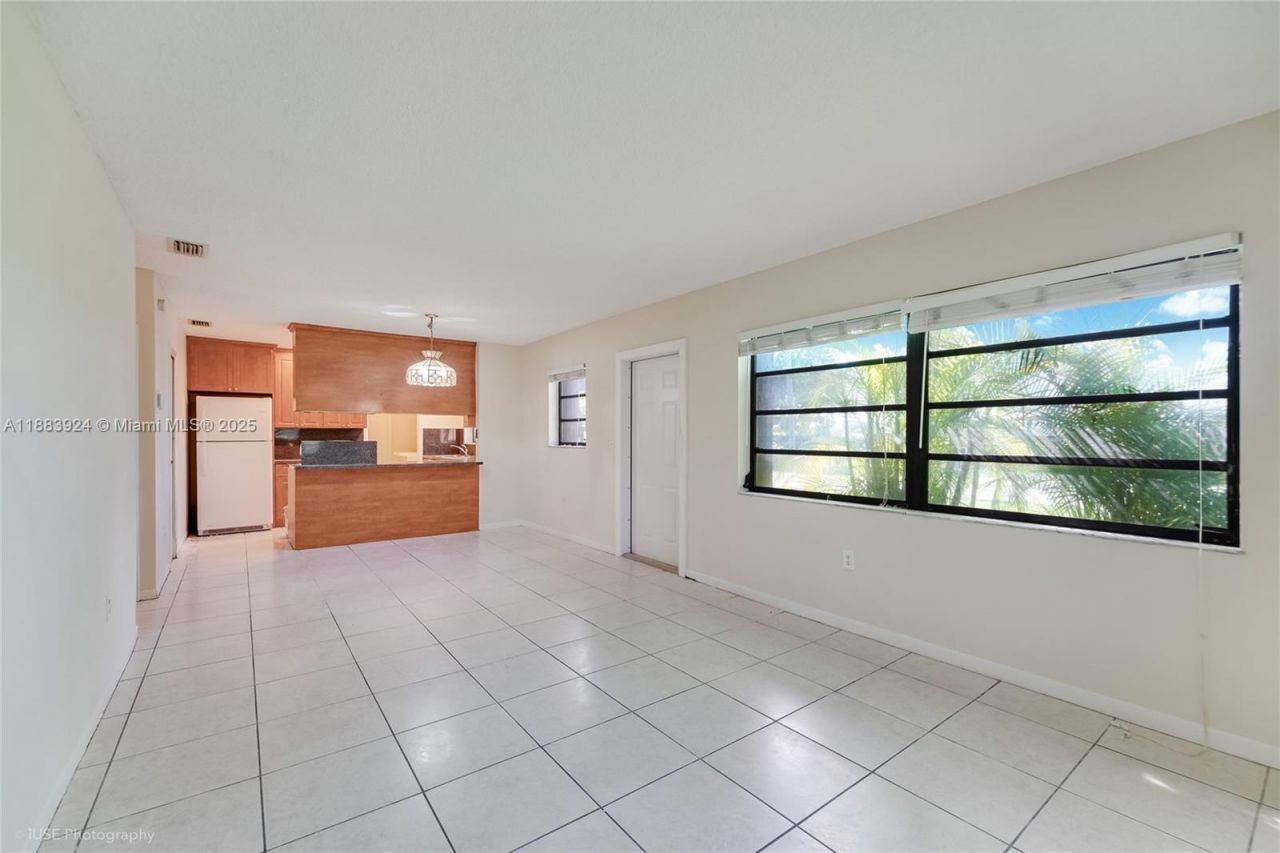 11621 SW 7th Ter, Sweetwater, FL 33174 Photo