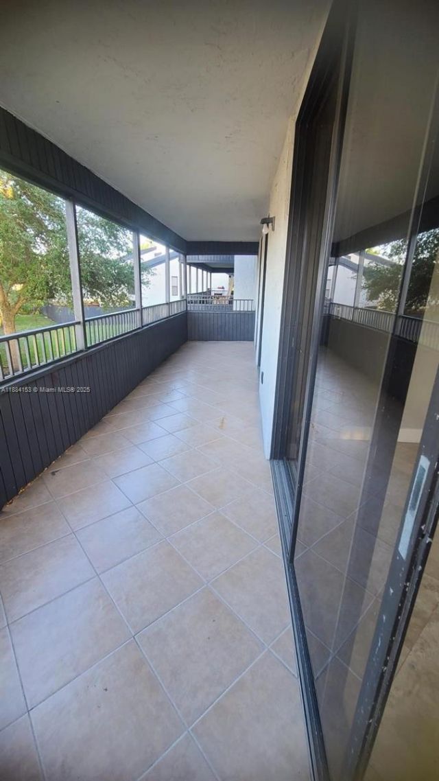 16220 NW 2nd Ave, Unit 213, Miami, FL 33169 Photo