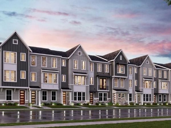 8931 Gateway Heights, Unit 94-807, Richmond Heights, MO 63144