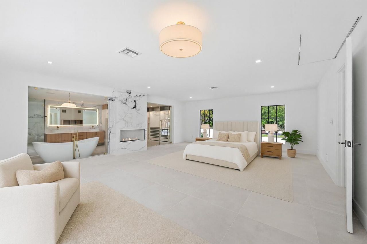 391 W Riverside Drive, Tequesta, FL 33469 Photo